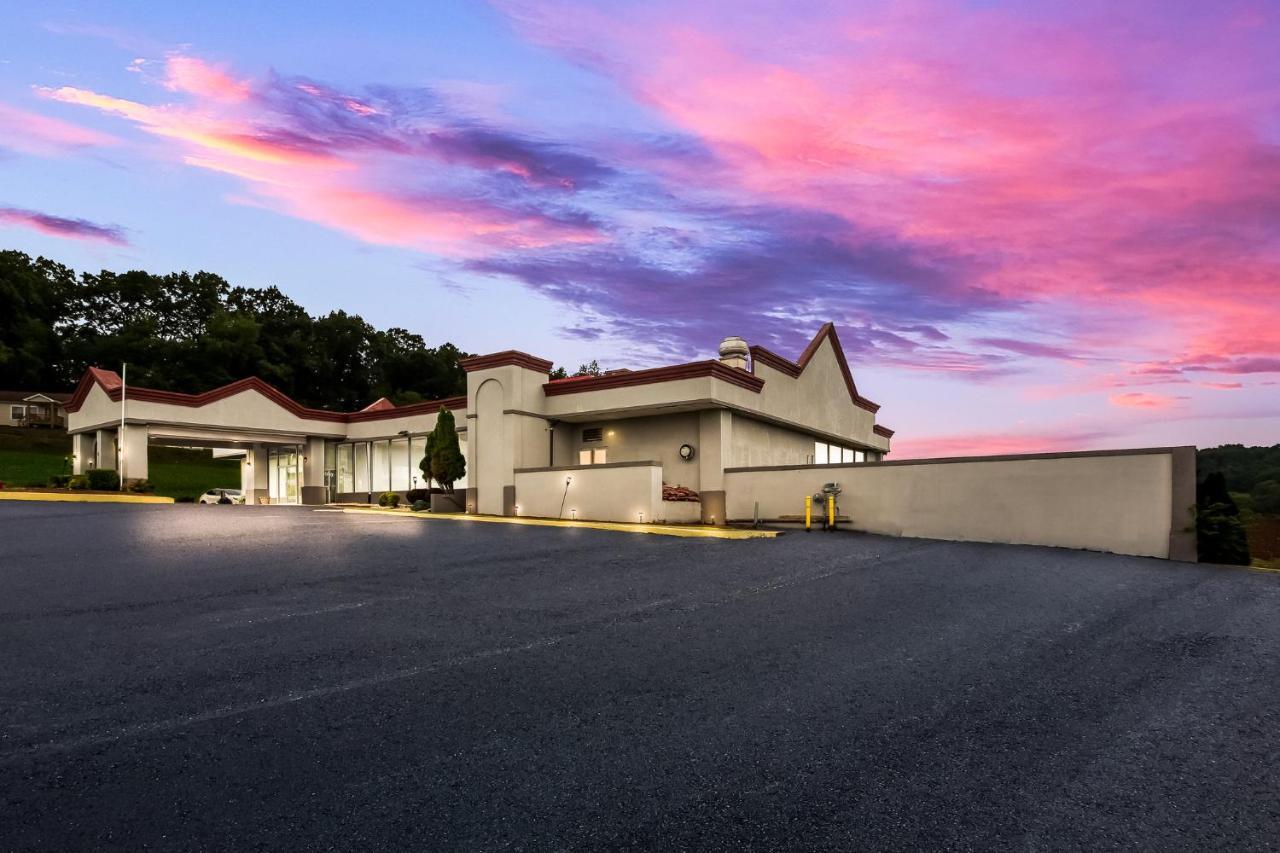 Red Roof Inn New Stanton Εξωτερικό φωτογραφία