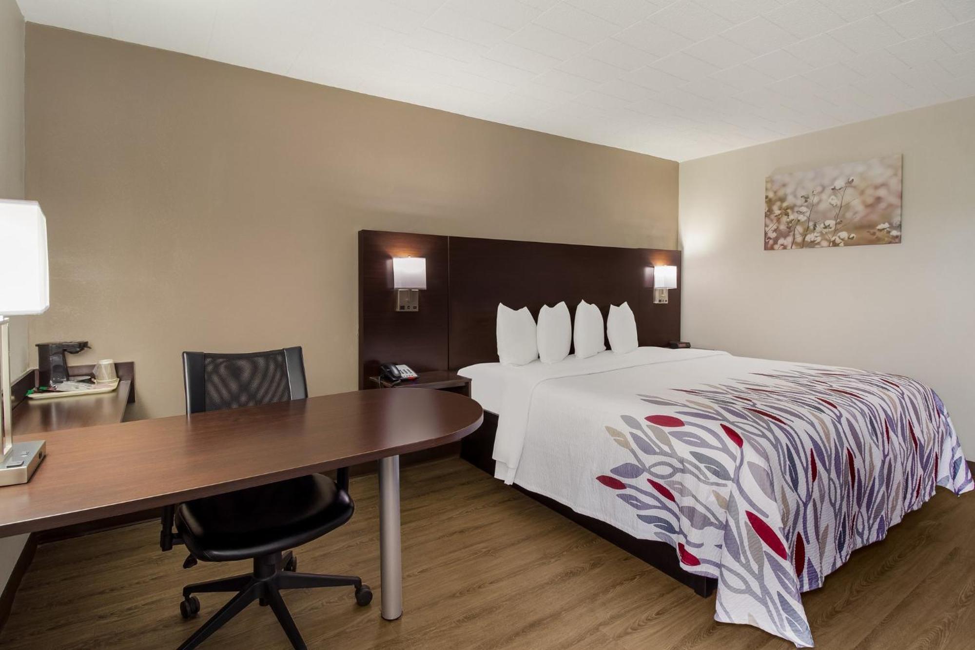 Red Roof Inn New Stanton Εξωτερικό φωτογραφία