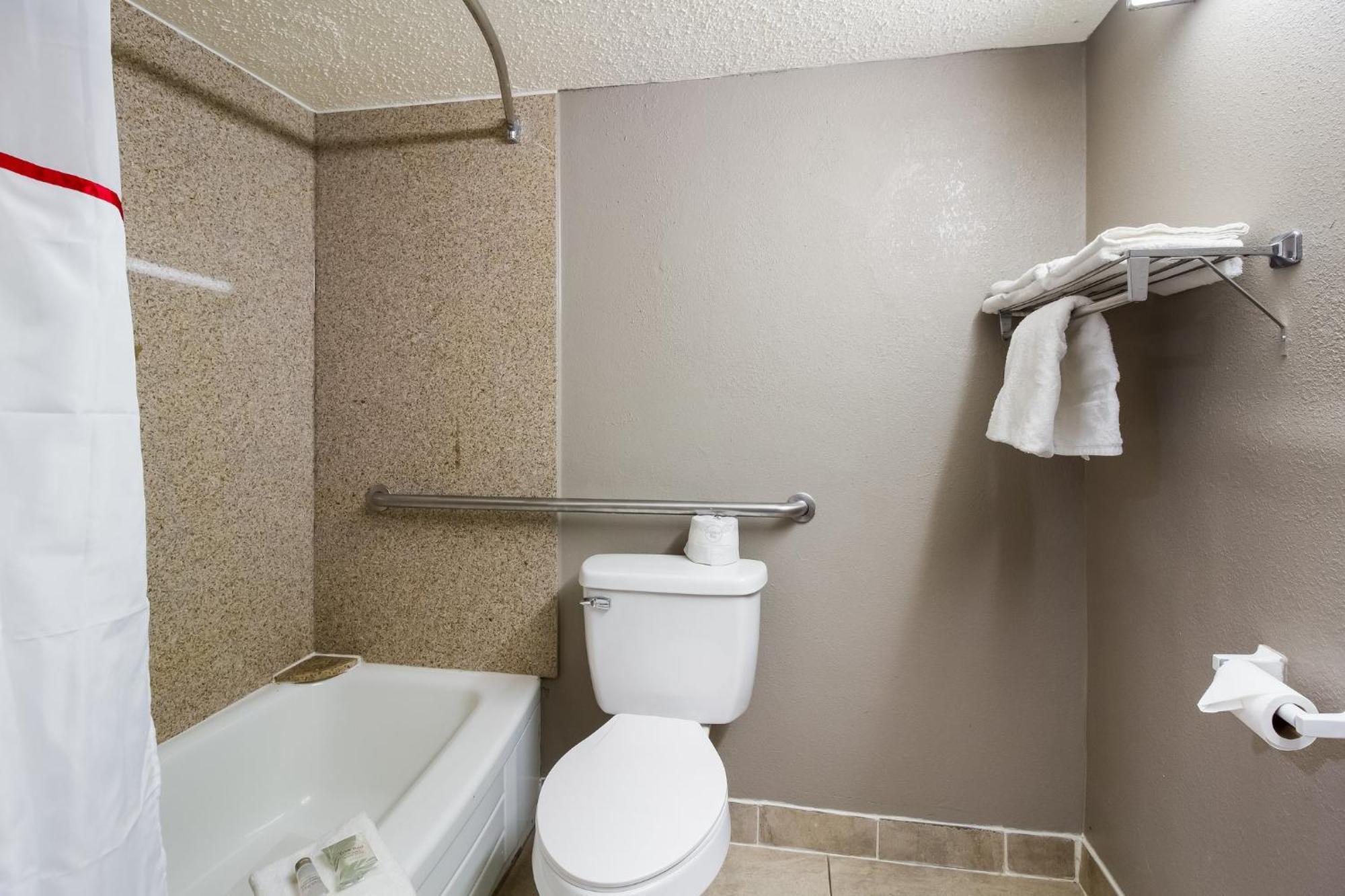 Red Roof Inn New Stanton Εξωτερικό φωτογραφία