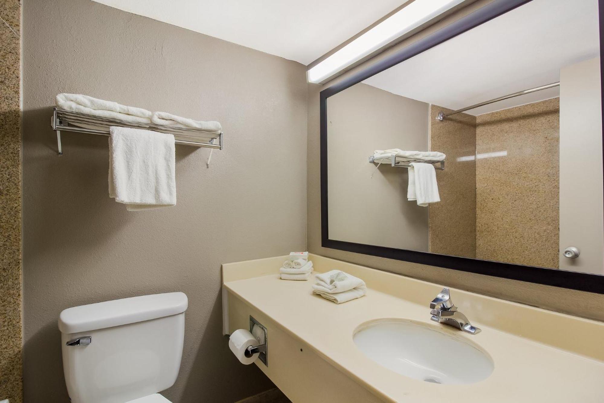 Red Roof Inn New Stanton Εξωτερικό φωτογραφία