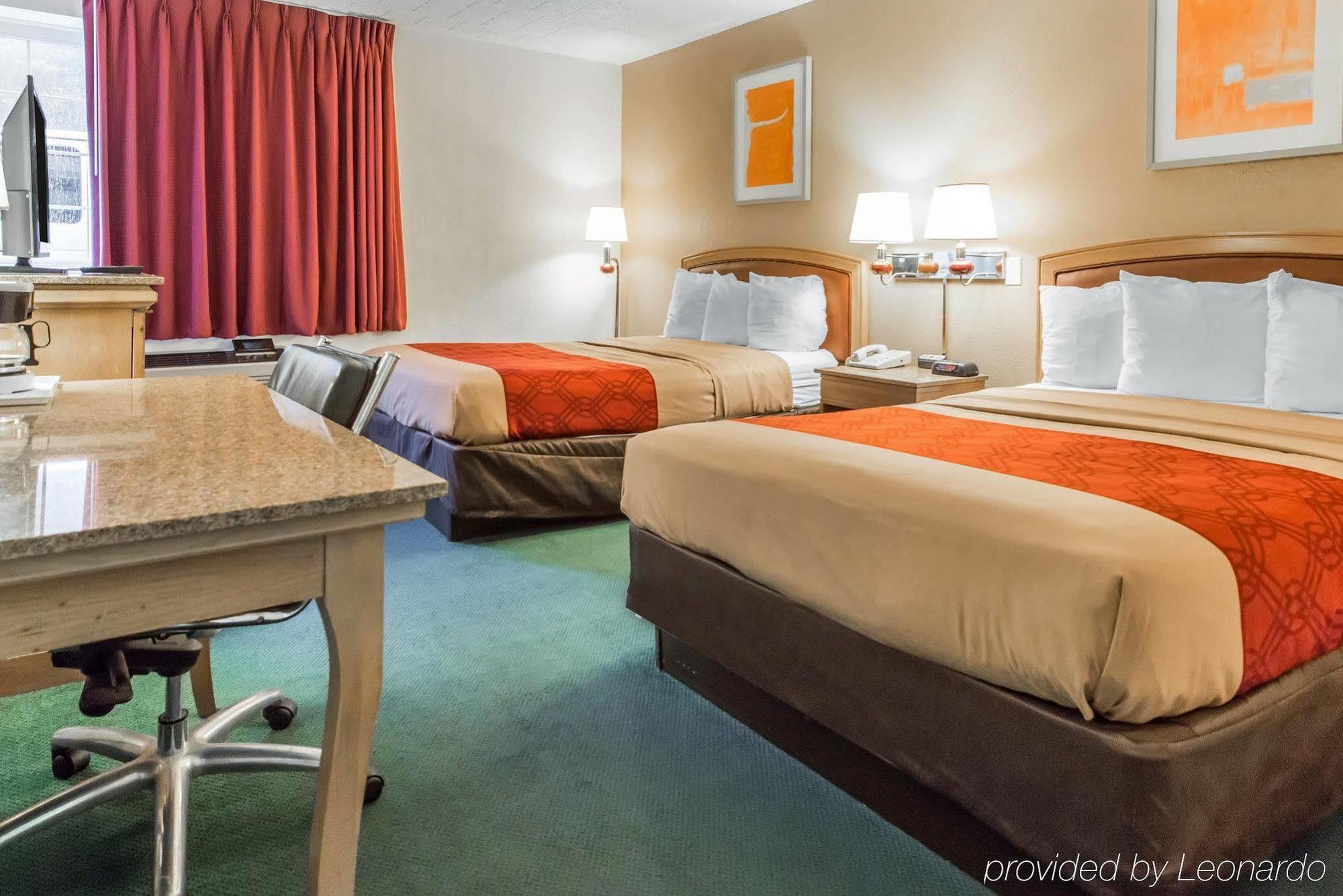 Red Roof Inn New Stanton Εξωτερικό φωτογραφία
